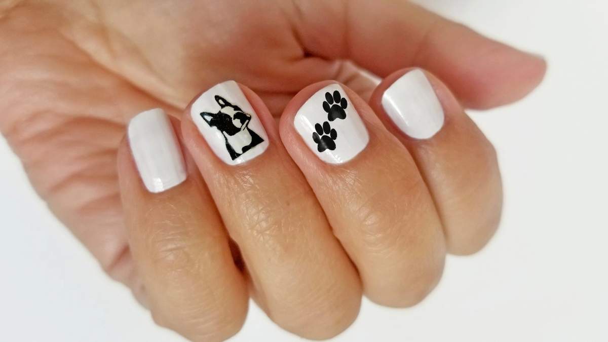 Uñas de gel blancas. Fuente: (Instagram)