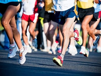 La Corrida de la Confluencia transformó la mañana del domingo