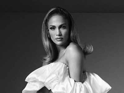 Uno de los bailarines de JLo se pasa de listo con ella en pleno show ¿Qué opinará Alex Rodríguez?