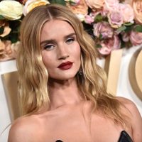 Evitá que el cabello rubio se amarillente: los secretos para mantenerlo radiante
