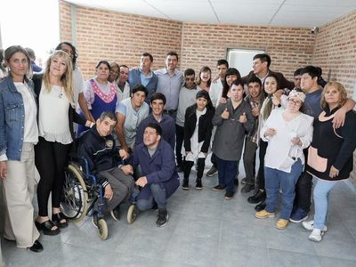 Se inauguró la ampliación de la sede de APADIC en Centenario