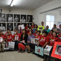 Familiares de desaparecidos denuncian ante Jacobson nulo apoyo de 'El Bronco”