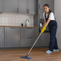 El consejo experto para limpiar un piso flotante
