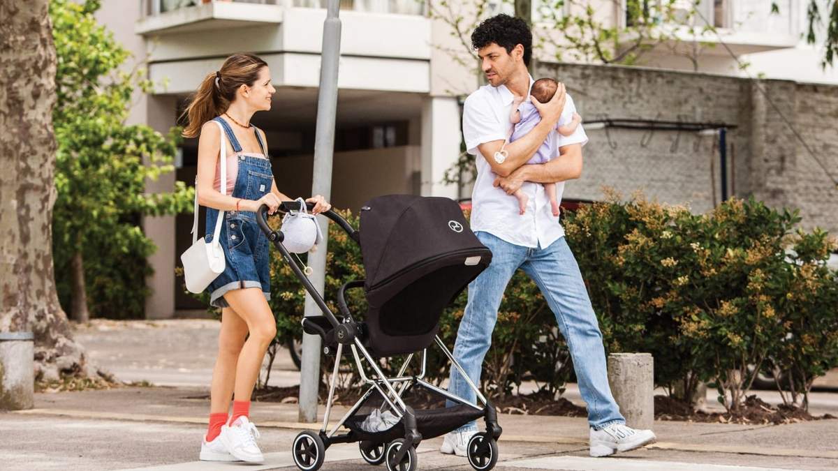Violeta Urtizbera, Juan Ingaramo y Lila. Fuente: (Instagram).