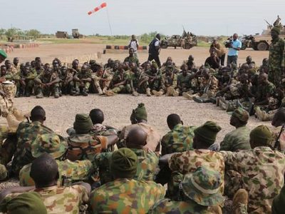 Amnistía acusa a Boko Haram de crímenes de guerra contra mujeres y niñas en Nigeria
