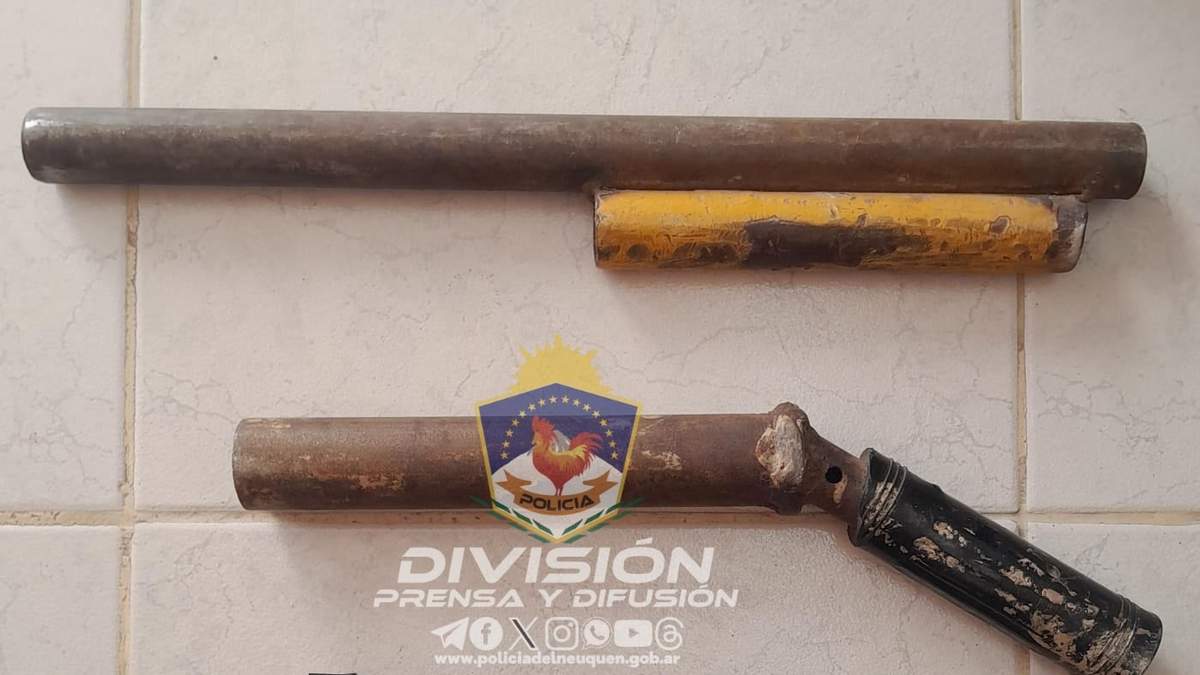 Las armas tumberas halladas en Centenario. Fuente: (Policía de Neuquén)