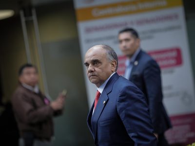 Senadores del PRI piden frenar los gasolinazos y la inflación; “es una burla”, dice Manuel Añorve
