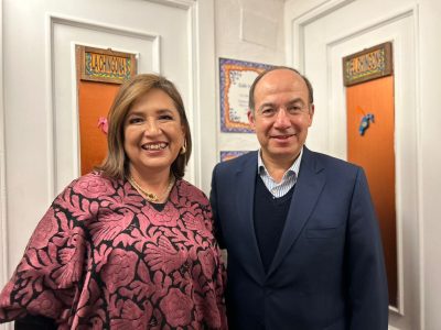 Reaparece Felipe Calderón en España muy entusiasmado al lado de Xóchitl Gálvez