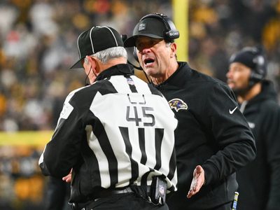Los Baltimore Ravens despidieron al entrenador John Harbaugh tras la derrota contra Pittsburgh