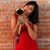 Oaxaca: urgen proceder contra hijo de Vera Carrizal por ataque a saxofonista