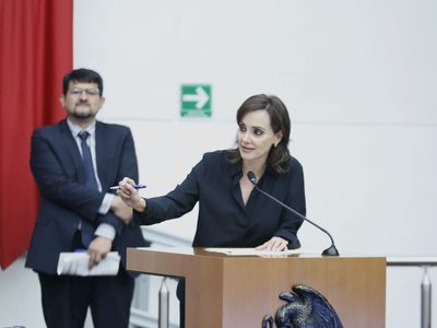 AMLO quiere imponer a su "Juanita" a punta de trampas: Lilly Téllez