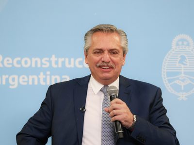 Las últimas promesas de Alberto Fernández para mantenerse en el sillón presidencial