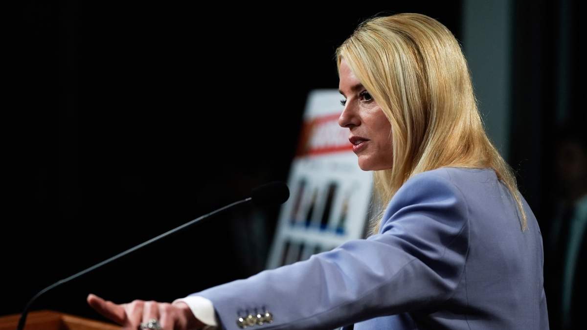 Pamela Bondi, fiscal general de Estados Unidos