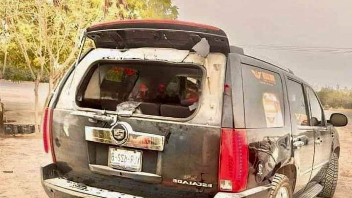 La camioneta en la que se trasladaba parte de equipo de campaña de Pedro Salazar