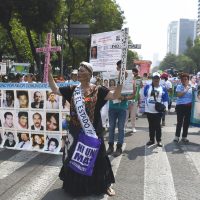 Madres de desaparecidos claman por justicia, en la capital del país