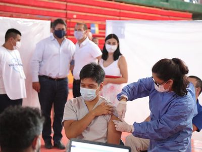 Coronavirus: piden conocer cuando recibirán la vacuna los docentes que todavía faltan