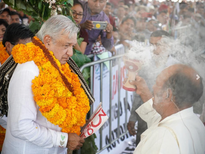 AMLO ofrece protección a implicados en el caso Ayotzinapa a cambio de información de los hechos