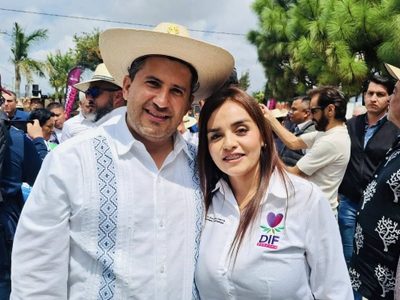 Proponen a Grecia Quiroz, viuda de Carlos Manzo, como alcaldesa de Uruapan