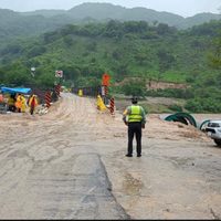 Huracán Erick inundó viviendas, cortó caminos y dejó sin luz a siete municipios de Guerrero
