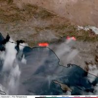 Imágenes satelitales captan incendios en California