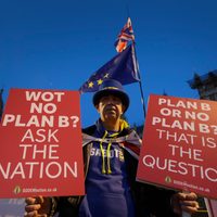 Theresa May se niega a descartar un Brexit duro con la Unión Europea