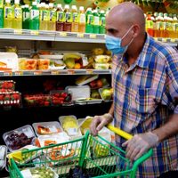 Neuquén Capital: cerraron dos supermercados tras detectar casos de coronavirus
