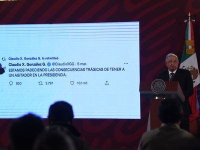 AMLO a Claudio X. González: "Claro que soy agitador… de conciencias"