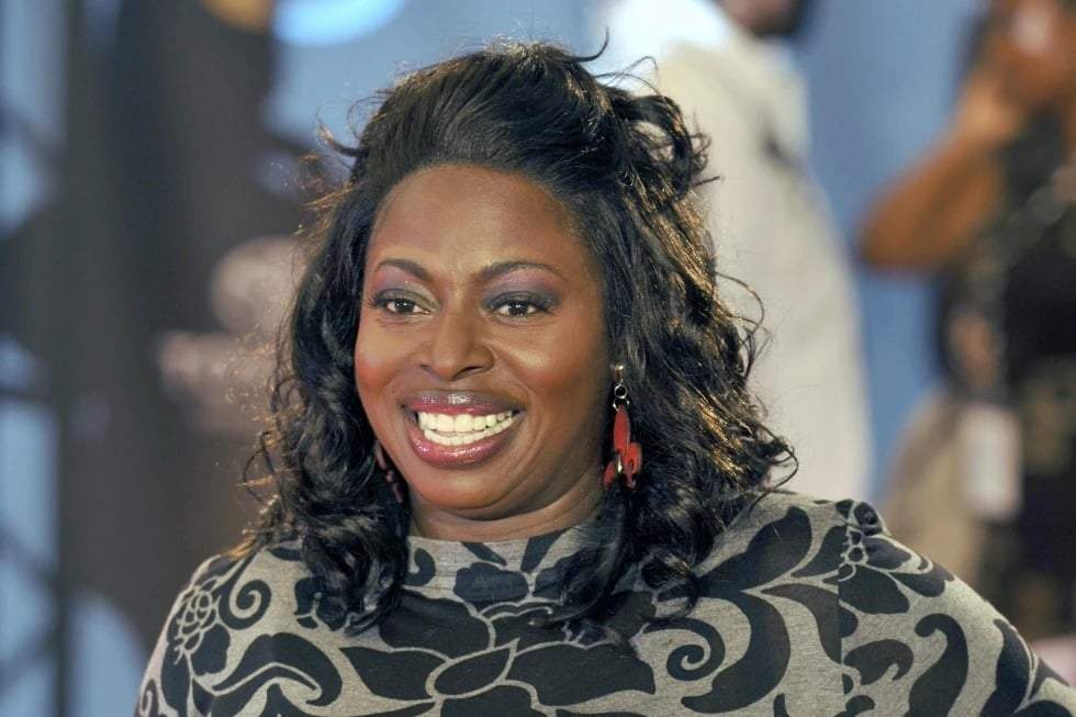 Angie Stone, cantante de R&B nominada al Grammy, murió en un accidente automovilístico