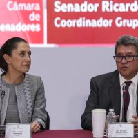 Sheinbaum y Monreal, cara a cara en la plenaria; llaman a la "unidad" en Morena