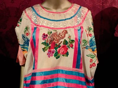 Museo del Carmen: Las flores en el traje regional mexicano
