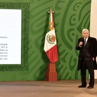 Confrontado por casos de opacidad, AMLO exhibe carta a Rey de España que había reservado