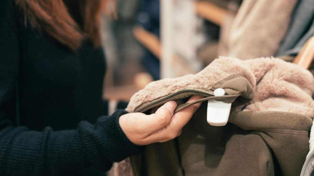 Los analistas prevén un leve repunte del consumo, aunque las ventas siguen por debajo de los niveles del año pasado.
