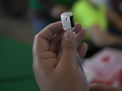 Cofepris: expertos avalan aplicar la vacuna de Pfizer a adolescentes mayores de 12 años