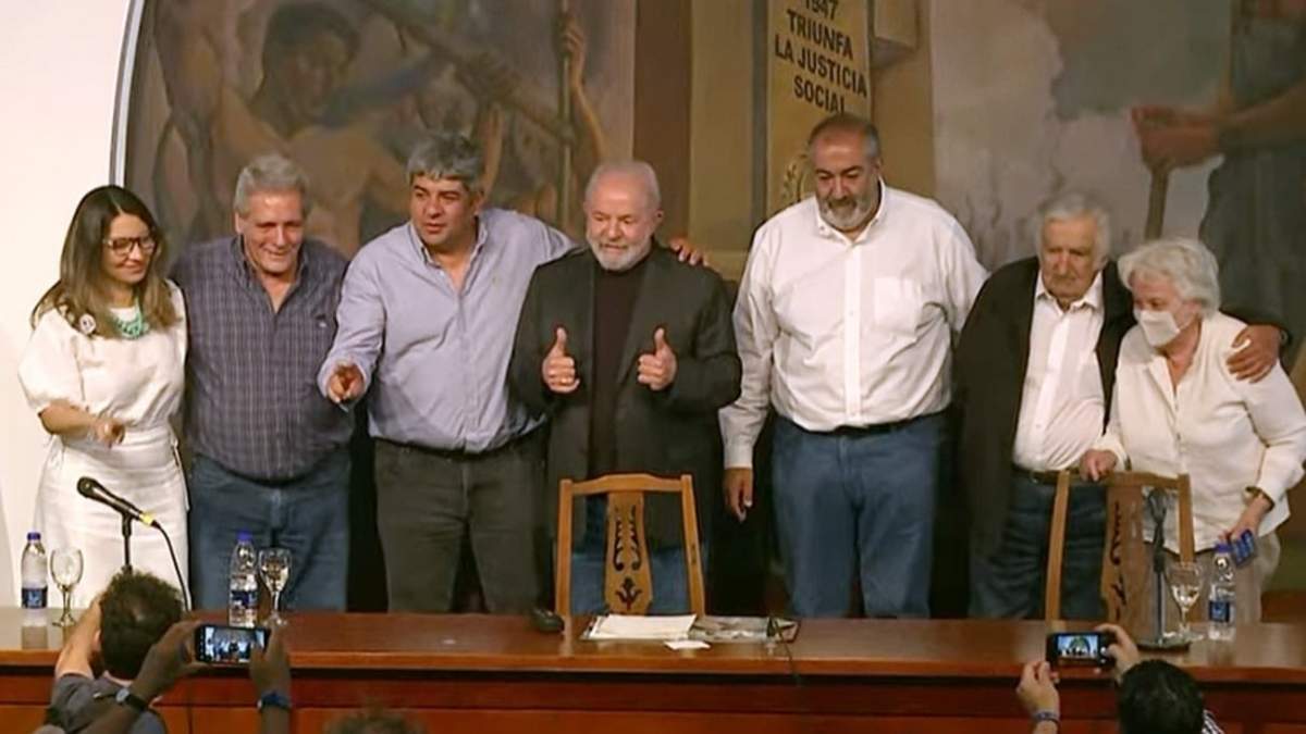 Da Silva y Mujica en la CGT. Fuente: (Twitter)