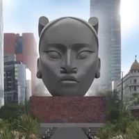 Tras polémica, "Tlali" ya no sustituirá la estatua de Colón en Reforma