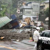 Tragedia en Japón: brutal avalancha de tierra deja decenas de personas desaparecidas