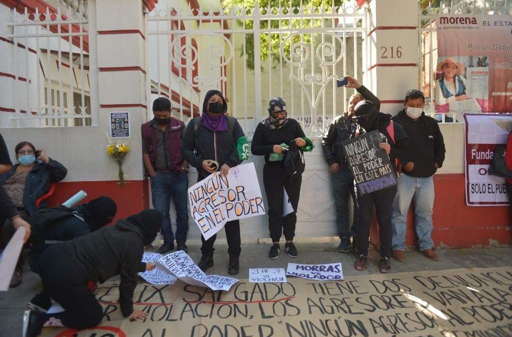 Colectivas protestan en Morena