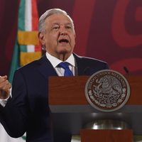 AMLO rechaza haber excluido a Monreal de la lista de los presidenciables