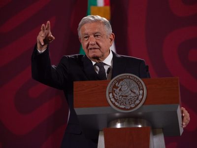 AMLO propone a Carlos Joaquín como embajador en Canadá "para promover turismo"