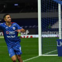 Cruz Azul estrena entrenador con goleada 4-1 sobre Necaxa, en el cierre del Clausura de la Liga MX
