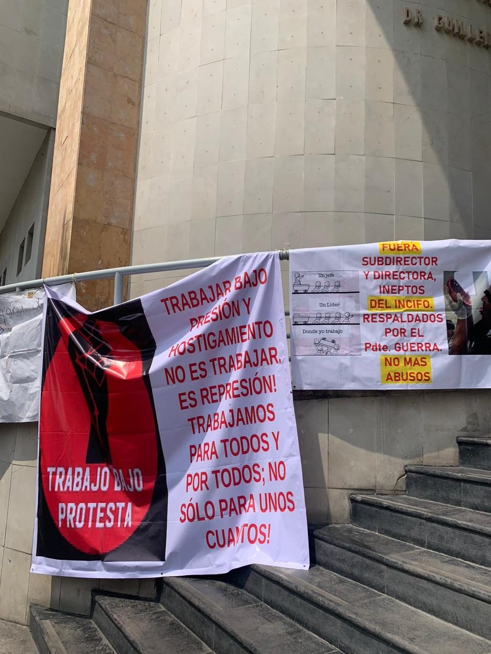 Manta de trabajadores del Poder Judicial de la Ciudad de México 2
