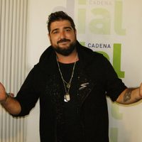 ¡De no creer! Antonio Orozco reapareció en las redes luciendo un gran cambio