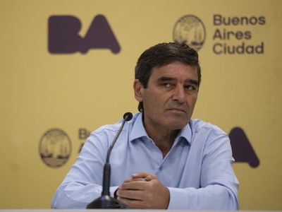 Quirós se distanció del "vacunatorio VIP": "Nadie va a usar una vacuna de un trabajador de la salud"