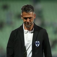 Con un pie afuera: el dificil momento que atraviesa Martín Demichelis en México