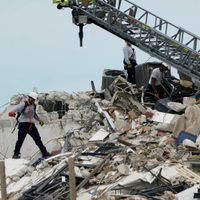 Biden declara el estado de emergencia en Florida tras el derrumbe de un edificio en Miami