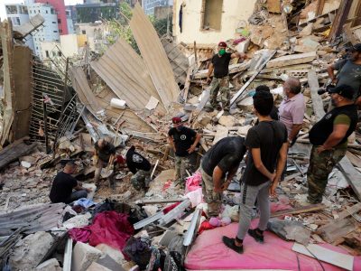 Beirut: 100 fallecidos, 4000 heridos, 100 desaparecidos y cientos de miles sin casa