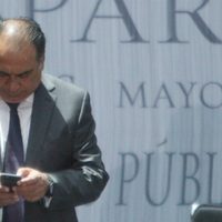Pide Astudillo a familiares de desaparecidos que los busquen en penales