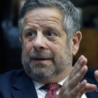 Adolfo Rubinstein denunció una “manipulación política” del Gobierno con las vacunas vencidas