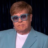 Llanto y desconsuelo: Elton John suspendió un show y contó que padece una grave enfermedad