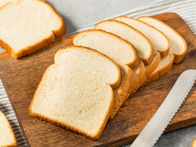 Con una rodaja de pan, hacé el almuerzo exprés más delicioso y fácil que te resuelve el apetito en minutos